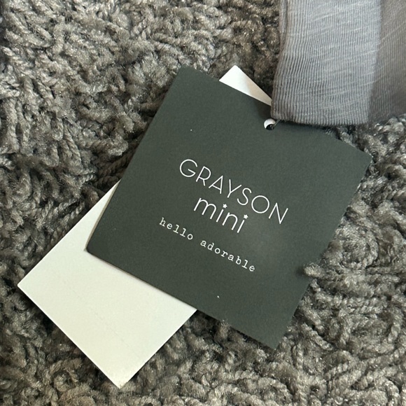 Newborn Grayson Mini / Mama’s Sunshine Outfit - Picture 4 of 6